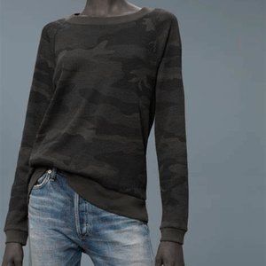 Vintage Y2K Bluenotes Grey Army Camo Grungy Knit Sweater